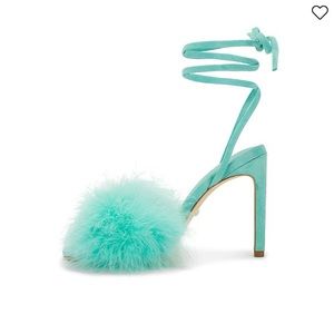 Revolve, Tiffany blue/ turquoise, size 7